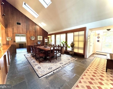 6819 Selkirk - Photo Thumbnail 1