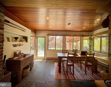 6819 Selkirk - Photo Thumbnail 9
