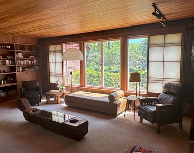 6819 Selkirk - Photo Thumbnail 21