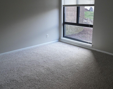 6093 Majors Lane - Photo Thumbnail 2