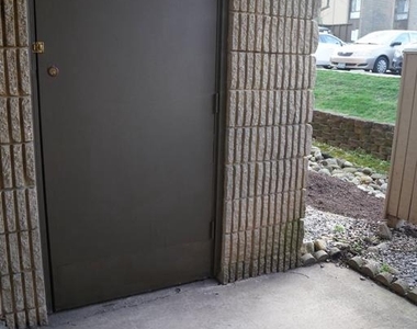 6093 Majors Lane - Photo Thumbnail 10