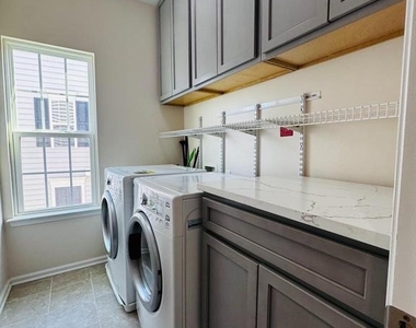 8058 Locust Mill Street - Photo Thumbnail 9