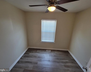 401 Darby Lane - Photo Thumbnail 14