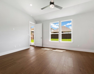 8208 Bouvreuil Dr - Photo Thumbnail 18