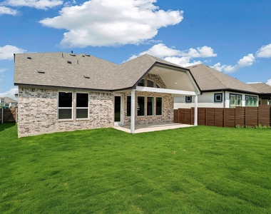 8208 Bouvreuil Dr - Photo Thumbnail 23