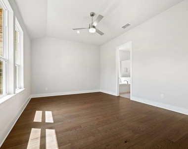 8208 Bouvreuil Dr - Photo Thumbnail 17