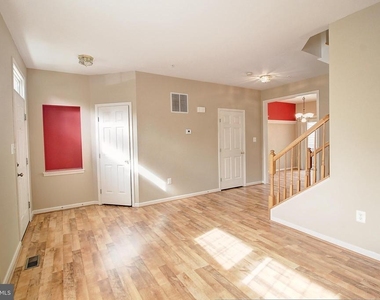 6135 Newport Terrace - Photo Thumbnail 10