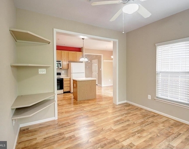 6135 Newport Terrace - Photo Thumbnail 9