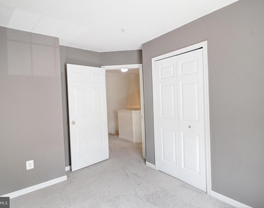 6135 Newport Terrace - Photo Thumbnail 21