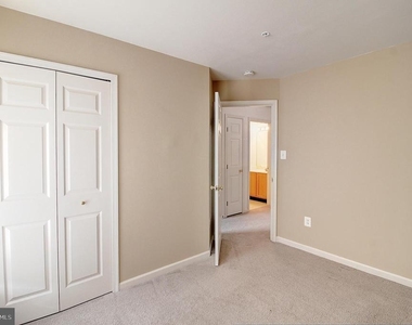 6135 Newport Terrace - Photo Thumbnail 24