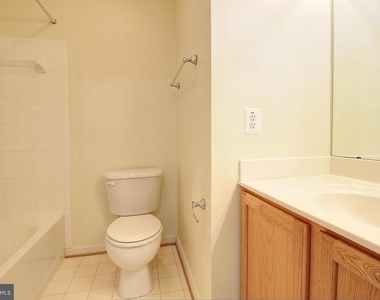 6135 Newport Terrace - Photo Thumbnail 29