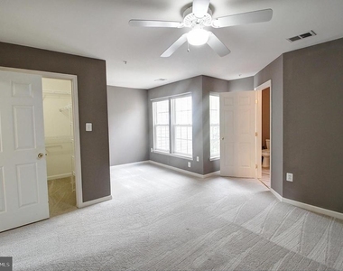 6135 Newport Terrace - Photo Thumbnail 14