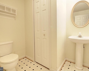 6135 Newport Terrace - Photo Thumbnail 30