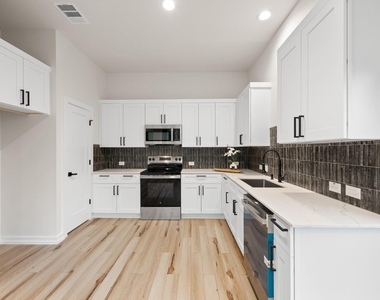 2309 Montopolis Dr - Photo Thumbnail 8