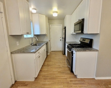 8508 Romney Rd - Photo Thumbnail 5