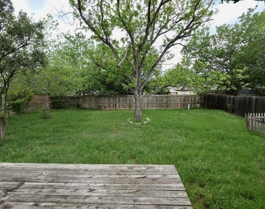 8508 Romney Rd - Photo Thumbnail 19