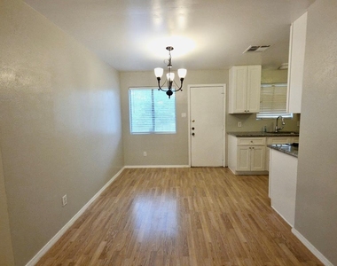 8508 Romney Rd - Photo Thumbnail 3