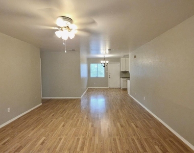 8508 Romney Rd - Photo Thumbnail 2