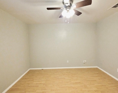 8508 Romney Rd - Photo Thumbnail 9