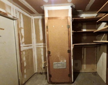 8508 Romney Rd - Photo Thumbnail 18