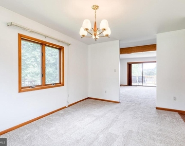 18 Byway Road - Photo Thumbnail 10