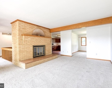 18 Byway Road - Photo Thumbnail 7