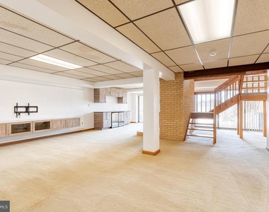 18 Byway Road - Photo Thumbnail 31
