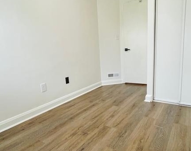 5015 Wilkens Ave - Photo Thumbnail 8