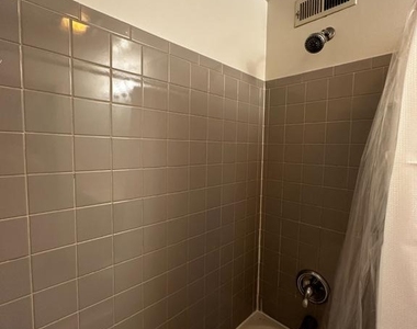 1527 W 36th Street - Photo Thumbnail 16