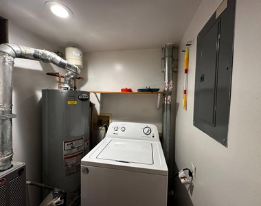 1527 W 36th Street - Photo Thumbnail 11