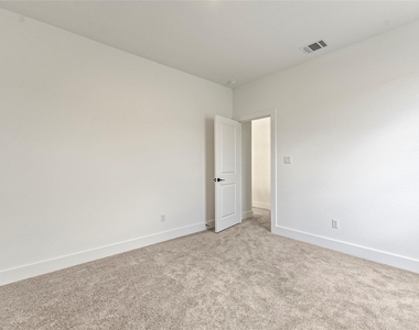 2532 Chiavari Way - Photo Thumbnail 27
