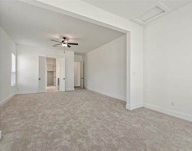 2532 Chiavari Way - Photo Thumbnail 22
