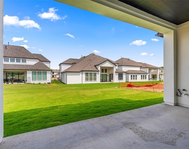 2532 Chiavari Way - Photo Thumbnail 29