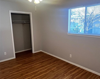 4412 Avenue A - Photo Thumbnail 7