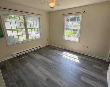 33135 Woodland Court N - Photo Thumbnail 8