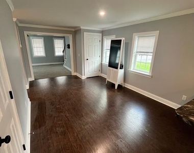 112 E Main Street - Photo Thumbnail 8