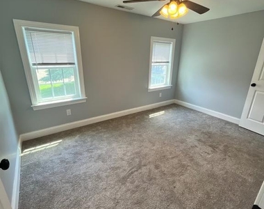 112 E Main Street - Photo Thumbnail 21