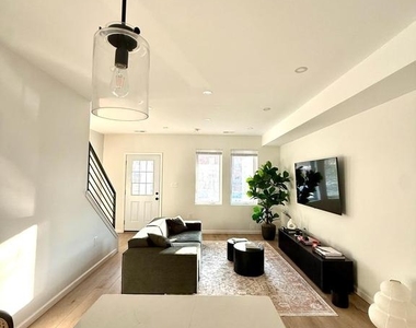 5326 9th Street Nw - Photo Thumbnail 4
