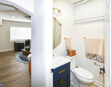 554 Newcomb Street Se - Photo Thumbnail 25