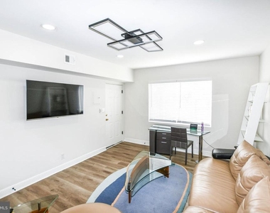 554 Newcomb Street Se - Photo Thumbnail 28