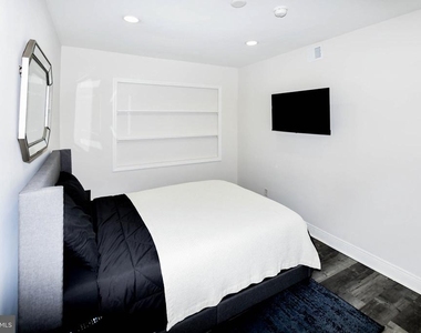 554 Newcomb Street Se - Photo Thumbnail 20