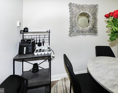 554 Newcomb Street Se - Photo Thumbnail 10
