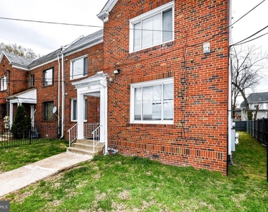 554 Newcomb Street Se - Photo Thumbnail 35