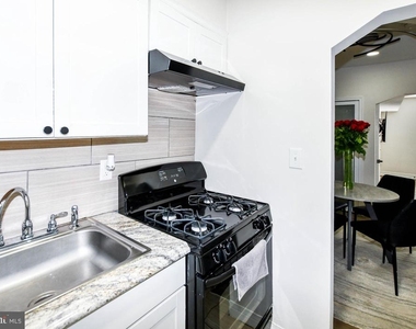 554 Newcomb Street Se - Photo Thumbnail 17