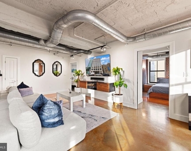 916 G Street Nw - Photo Thumbnail 6