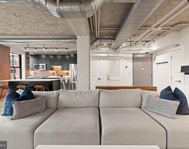 916 G Street Nw - Photo Thumbnail 3
