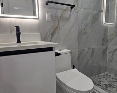 3923 14th Street Nw - Photo Thumbnail 32