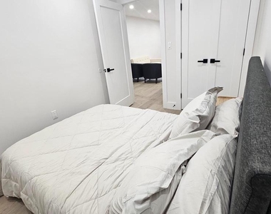 3923 14th Street Nw - Photo Thumbnail 8