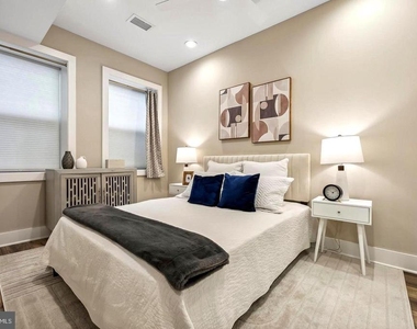 1213 Holbrook Street Ne - Photo Thumbnail 19