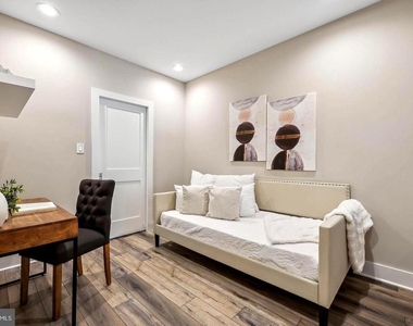 1213 Holbrook Street Ne - Photo Thumbnail 15